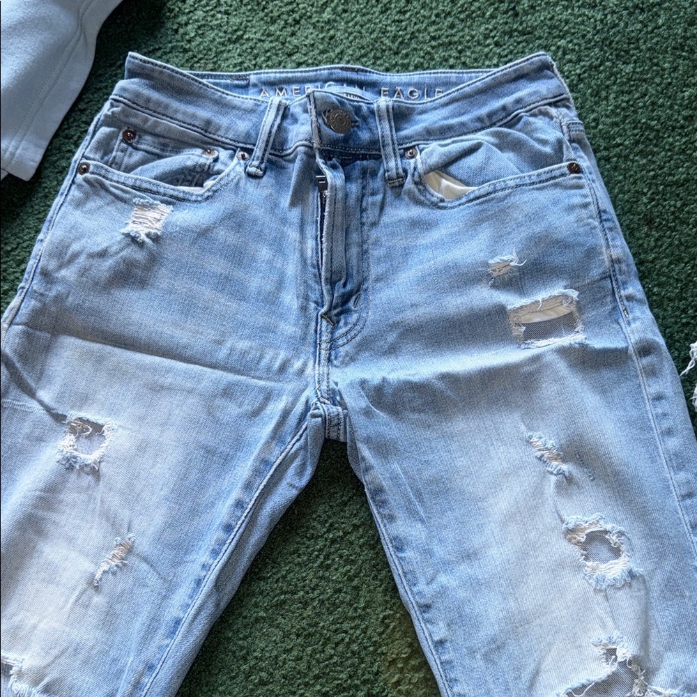 American Eagle Outfitters Men's Light Blue Distressed Slim Jeans